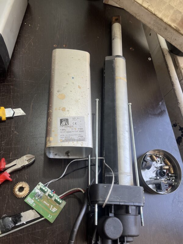 تعمیر جک پارکینگ بی اف تی ایتالیا مدل فوبوس بی تی Phobos BT